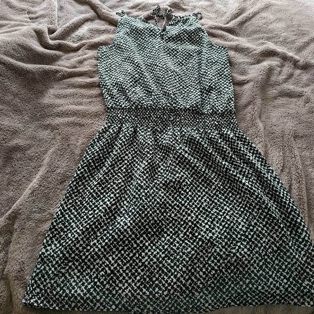 WHBM black/white halter dress size XS - Picture 2 of 6